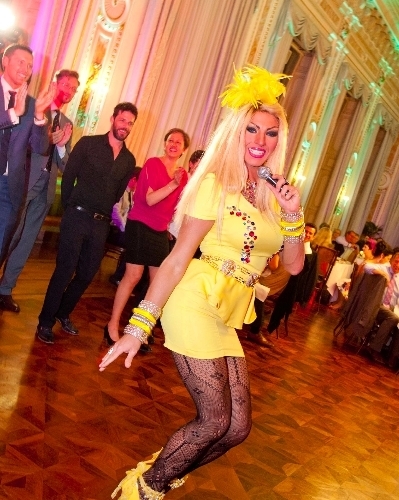 Gay_Wedding_DragQueen